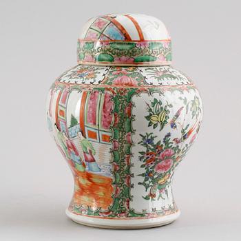 LOCKURNA, porslin, Kina, Kanton, 1800-talets mitt.