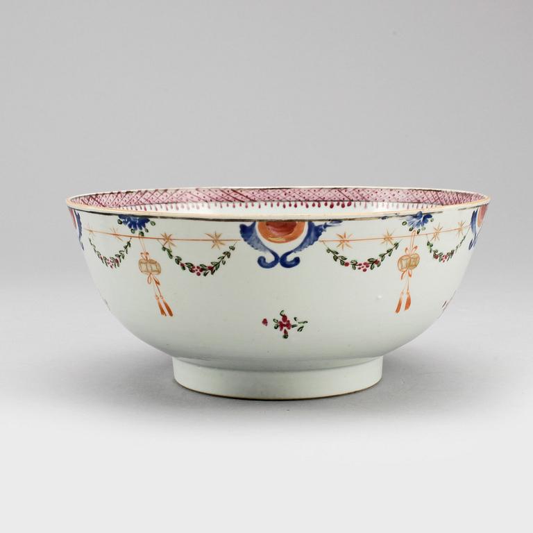 BÅLSKÅL, kompaniporslin. Qing dynastin, Qianlong (1736-95).