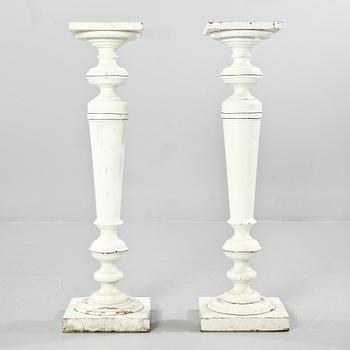 PIEDESTALER, ett par, sekelskiftet 1800/1900-tal.