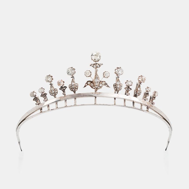Tiara/Collier Hugo Strömdahl 18K vitguld med gammal- och rosenslipade diamanter.
