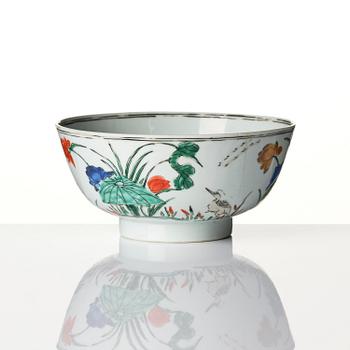 A famille verte bowl, tea caddy and mallet shaped vase, Qing dynasty, Kangxi (1662-1722).