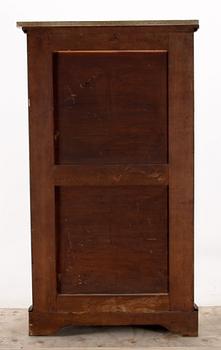 CHIFFONJÉ, Louis XV-stil, 1900-talets andra hälft.