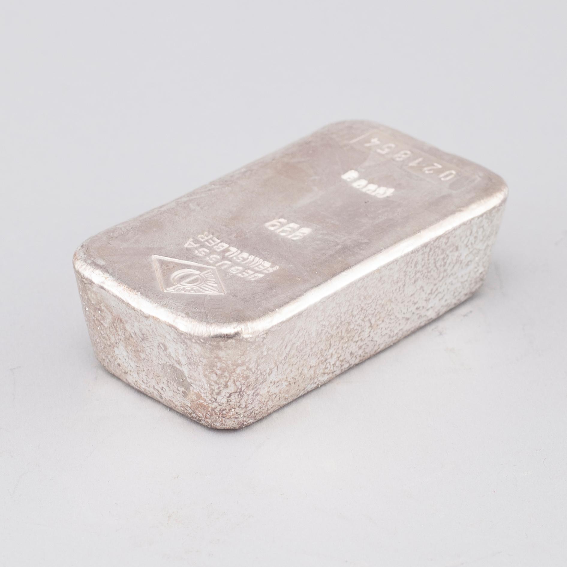 SILVERTACKA, 999,0 finsilver. Vikt ca 1 kg.