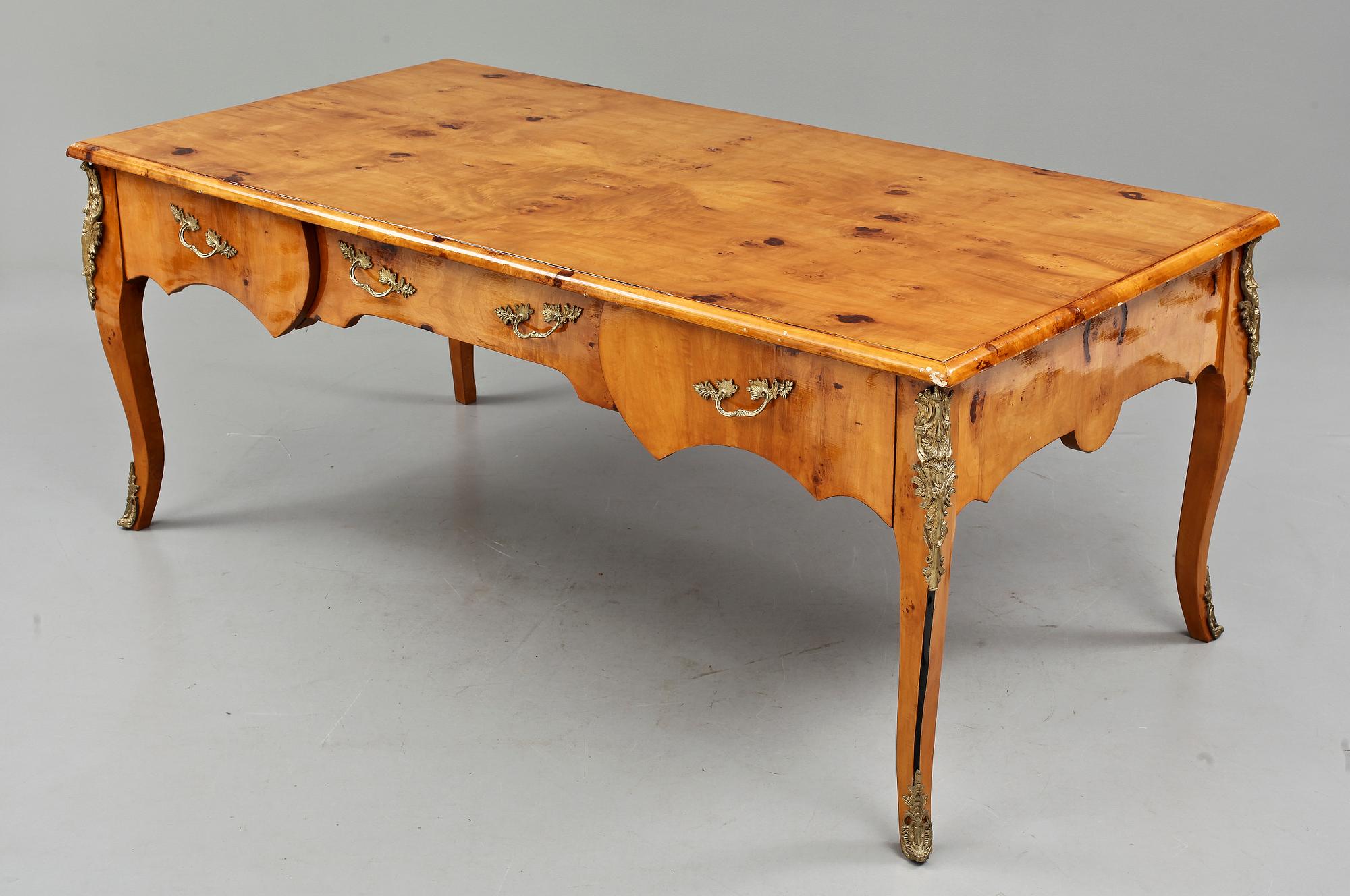 SKRIVBORD, Louis XVI-stil, 1900-talets fjärde kvartal.