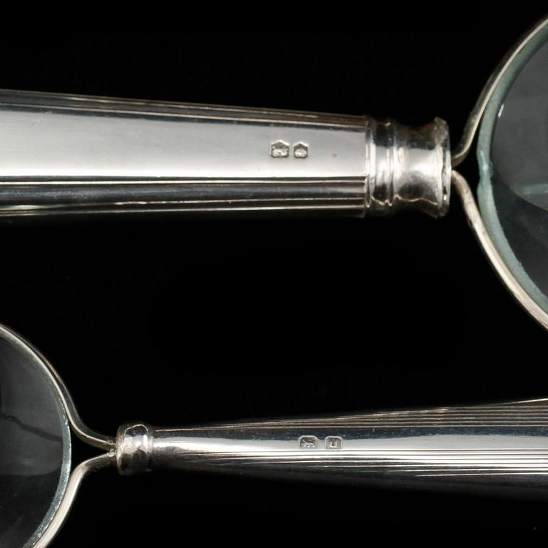 FÖRSTORINGSGLAS, 3 st, varav 2 st i silver, bl a England, 1900-talets första hälft.