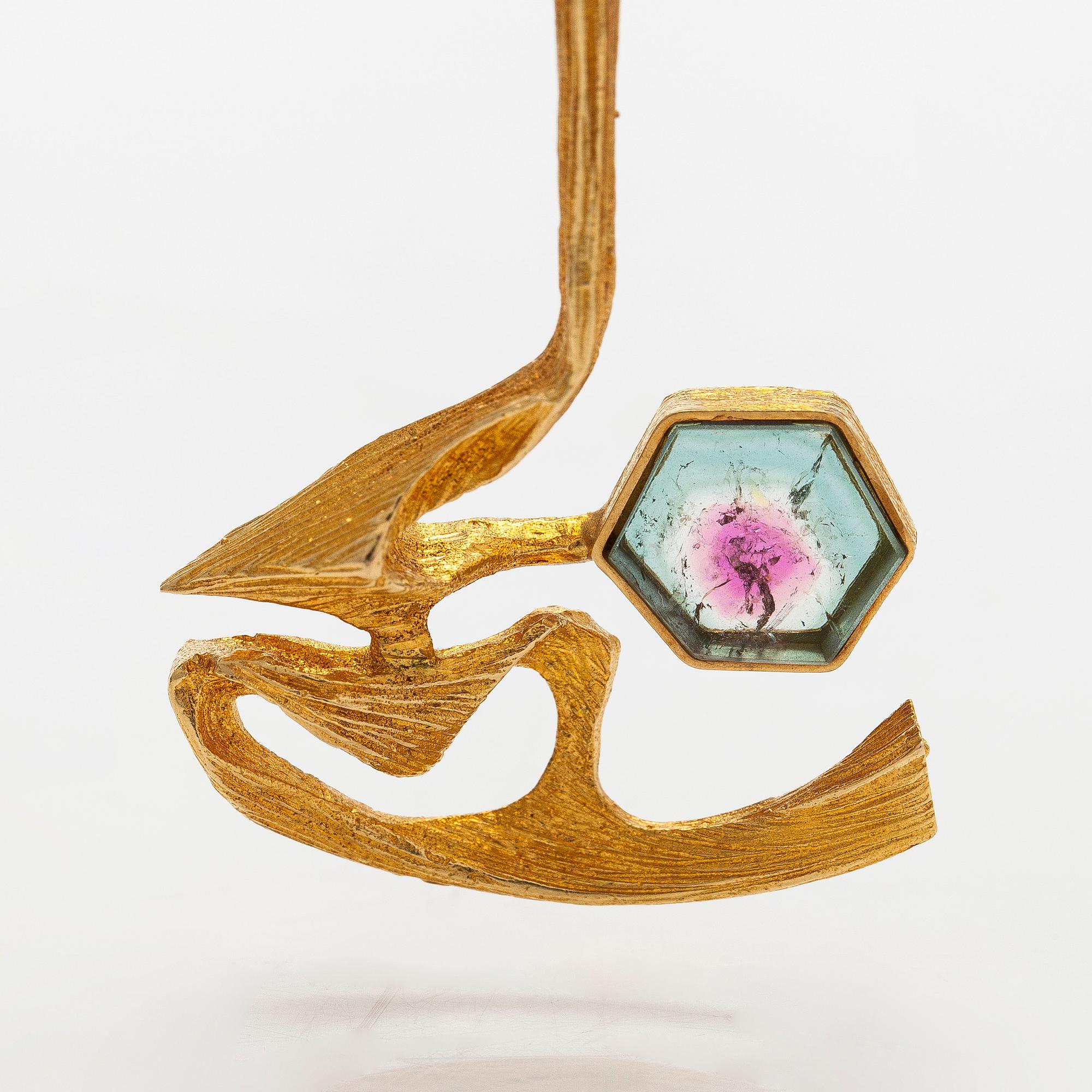 Björn Weckström, an 18K gold 'Nymph's Eye' necklace with a tourmaline. Lapponia.
