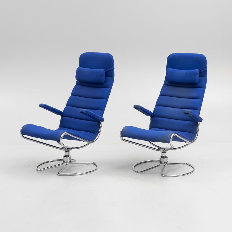 Bruno Mathsson,  a pair of 'Minister' armchairs, Bruno Mathsson International, 2003.