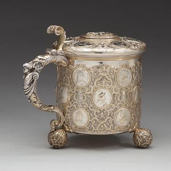 GUSTAF MÖLLENBORG, Stockholm 1892, dryckeskanna, silver, barock-stil.