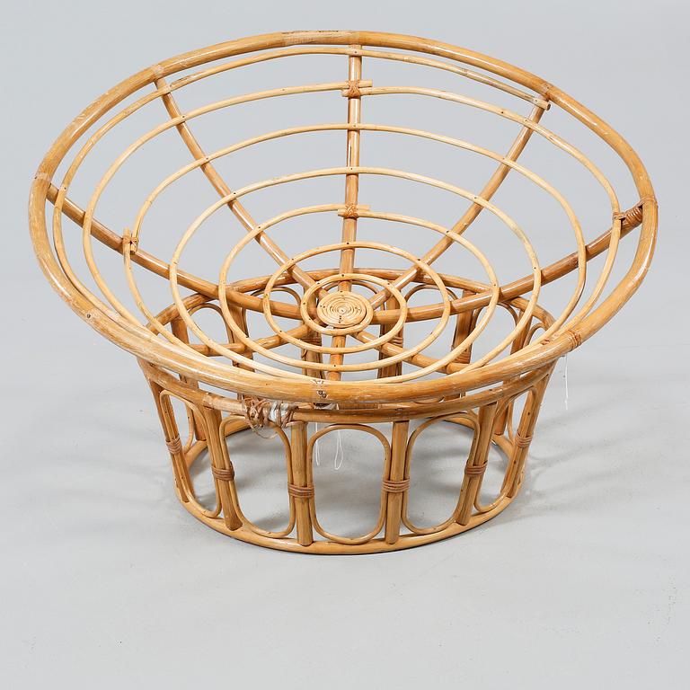 LIGGFÅTÖLJ, 1900-talets andra hälft.