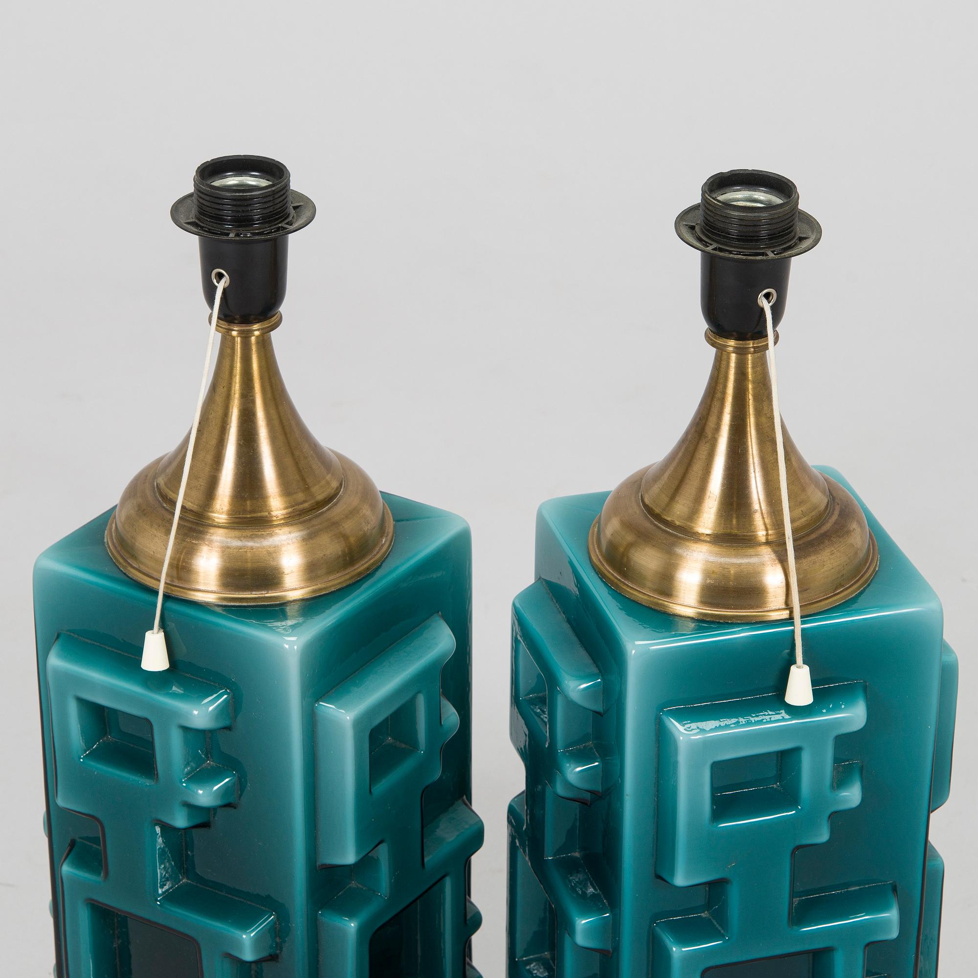 A pair of table lamps, 21st century.