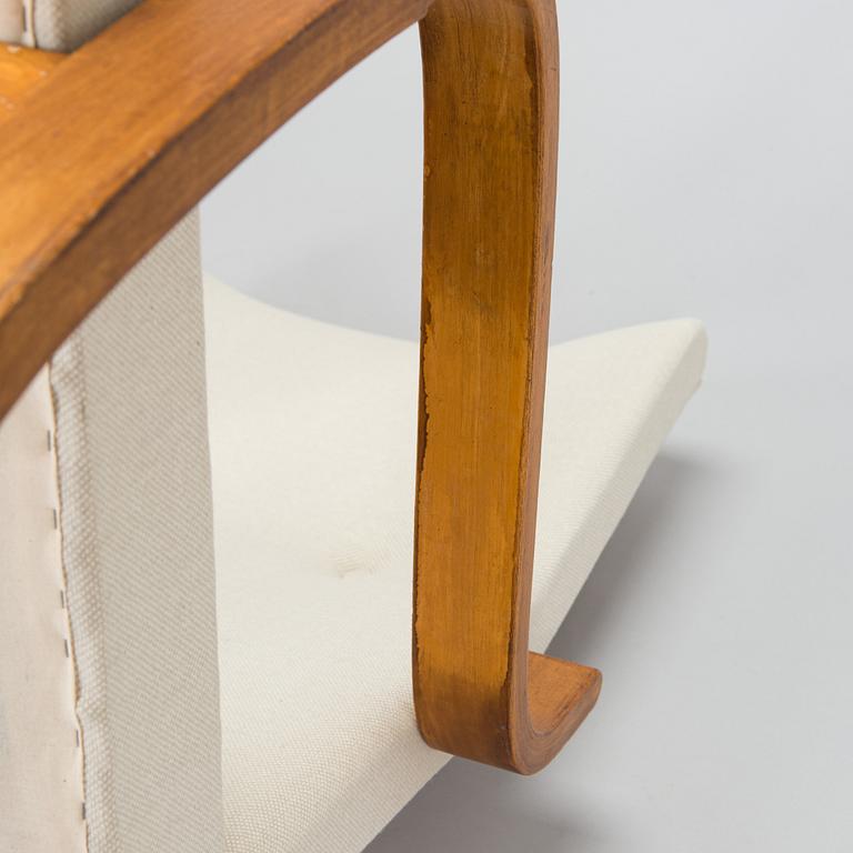 Alvar Aalto, A 1930/1940s armchair, model 36, for O.Y Huonekalu- ja Rakennustyötehdas A.B.