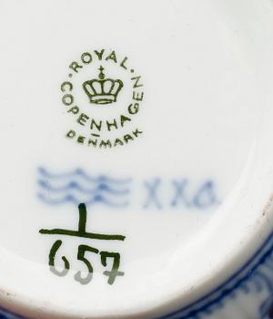 SERVISPORSLIN, 3 del, Royal Copenhagen samt KANNA, Meissen.