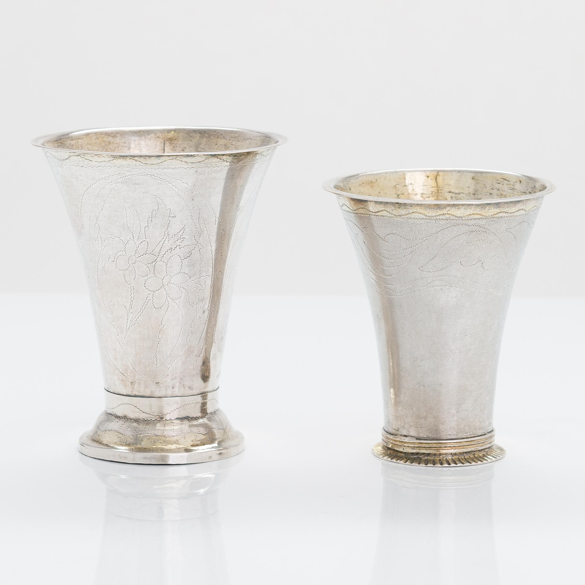 Bägare, 2 st, silver, Nils Tornberg, Linköping 1793 och LLG, Sverige, utan års- och stadsstämplar.