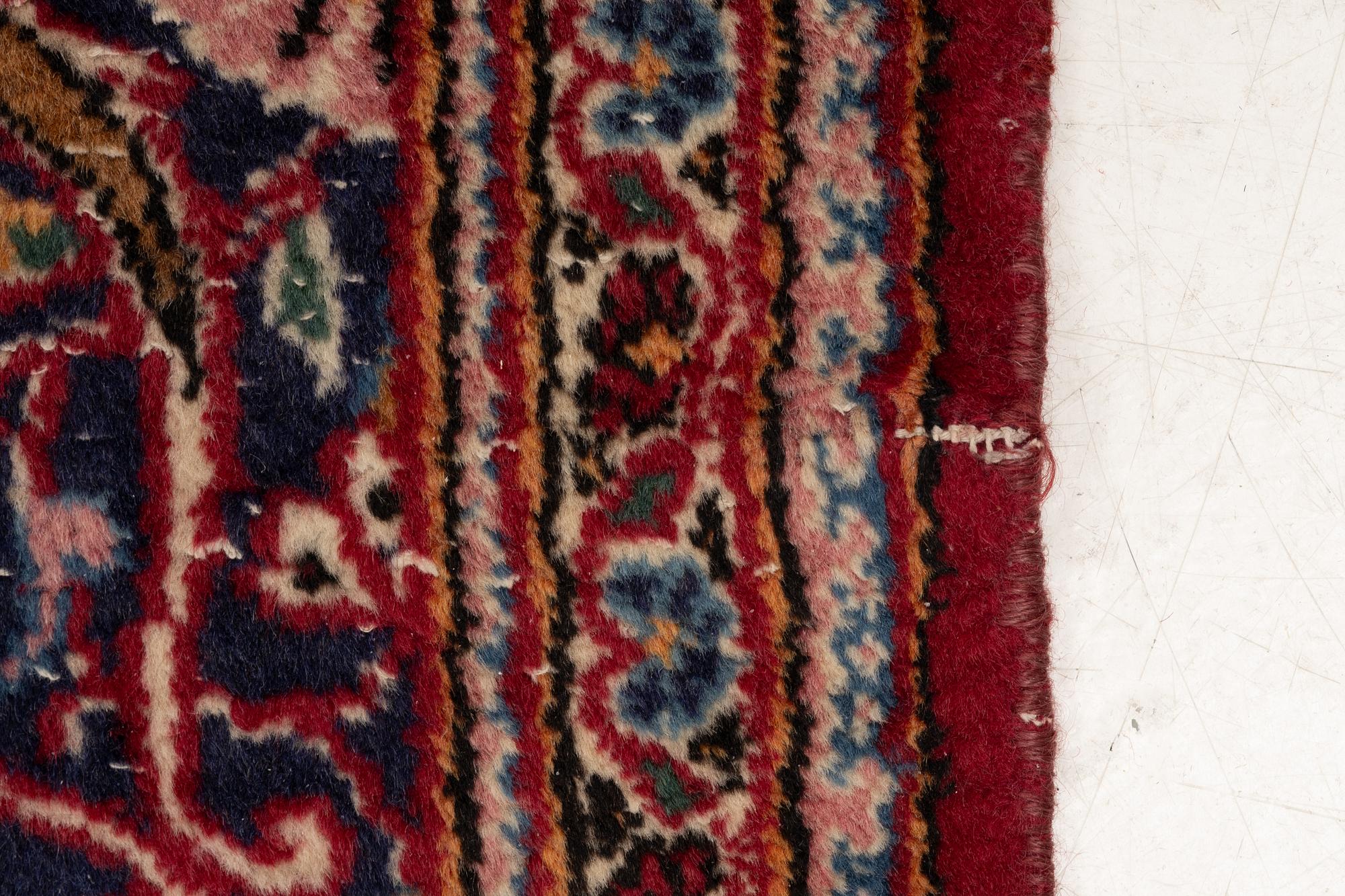 Matta, orientalisk, ca 290 x 193 cm.