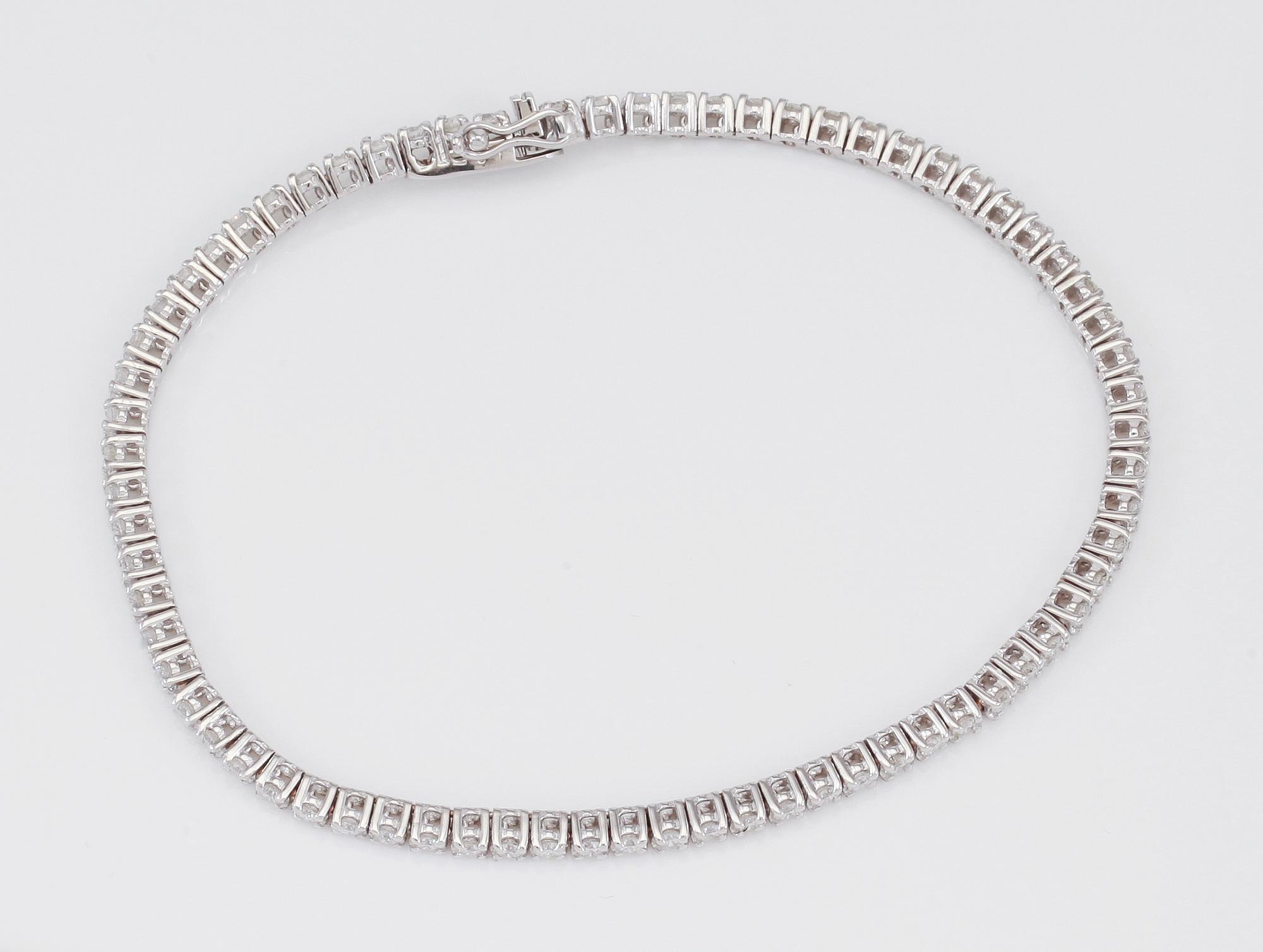 ARMBAND, briljantslipade diamanter totalt ca 2,25 ct.