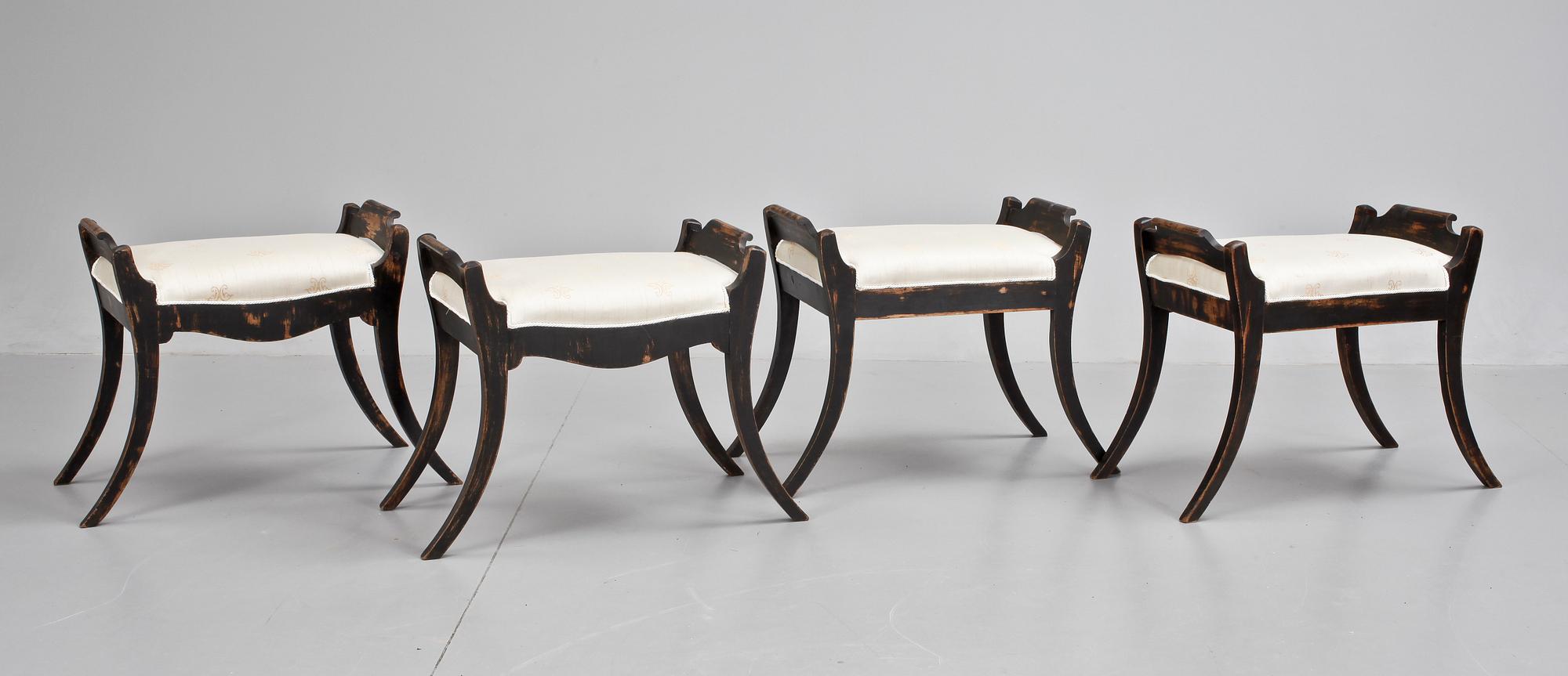 TABURETTER, 4 st, Karl Johan, 1800-talets första hälft.