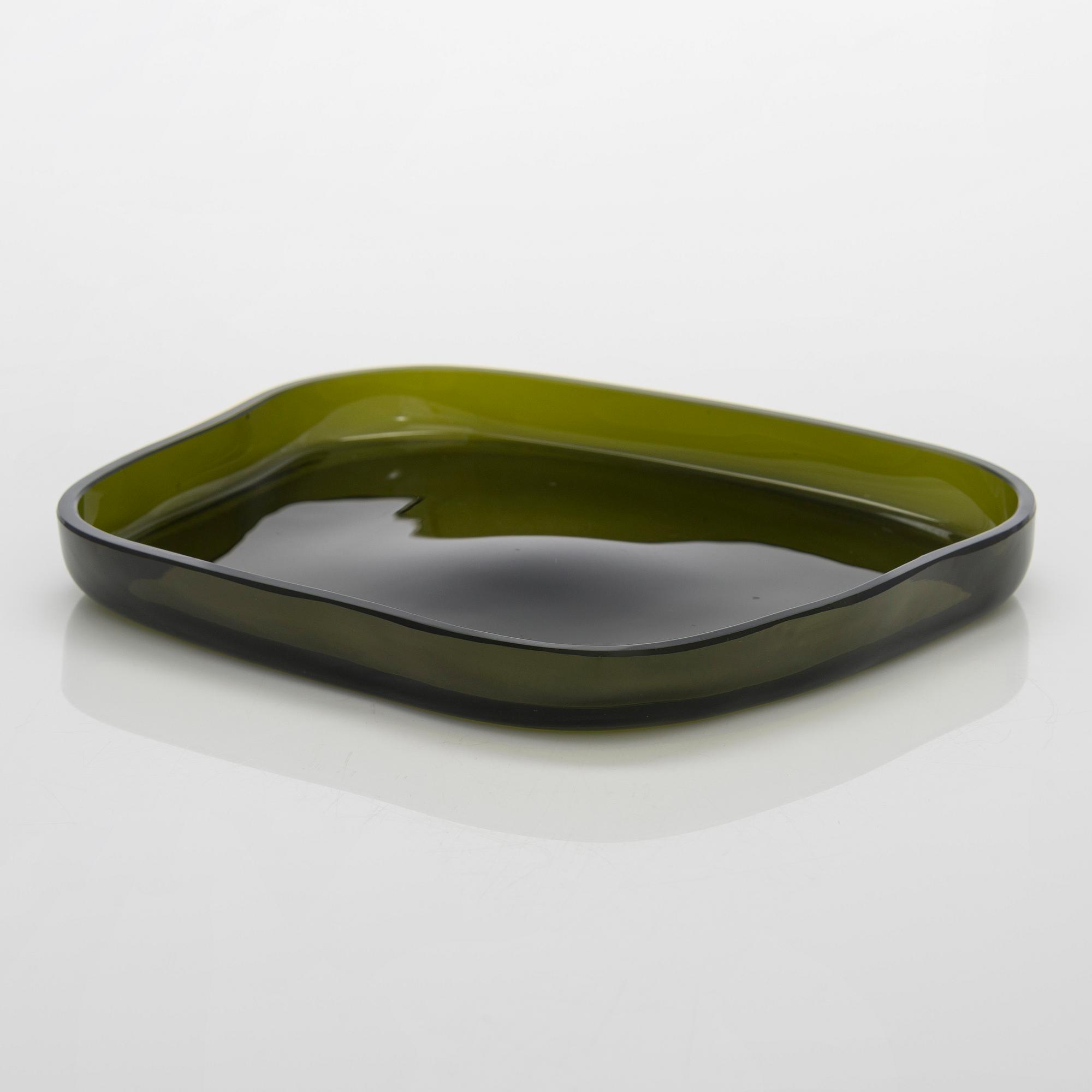 Alvar Aalto, a '3900-39' plate signed Alvar Aalto Iittala -56.