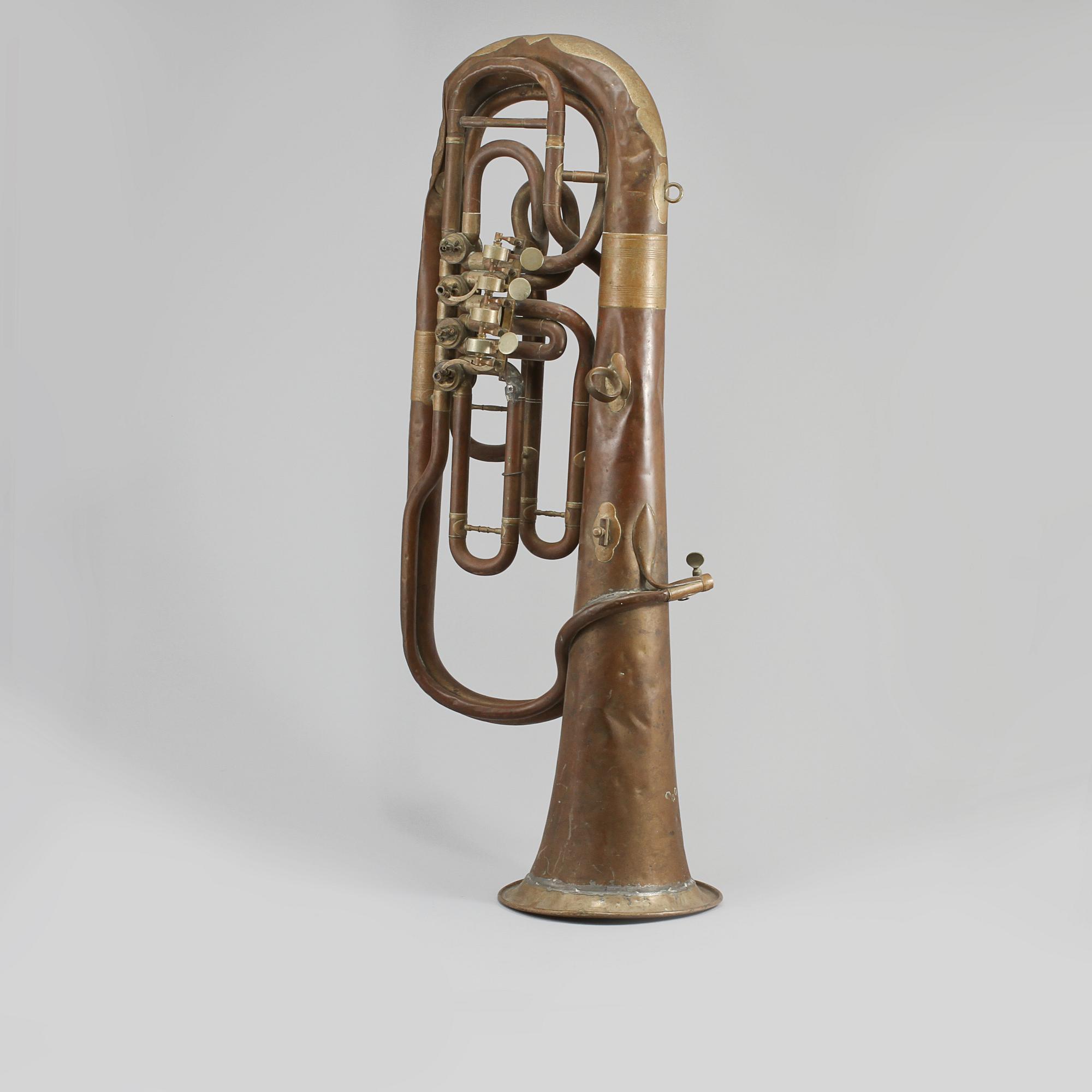 BLÅSINSTRUMENT, 1900-talets första hälft.