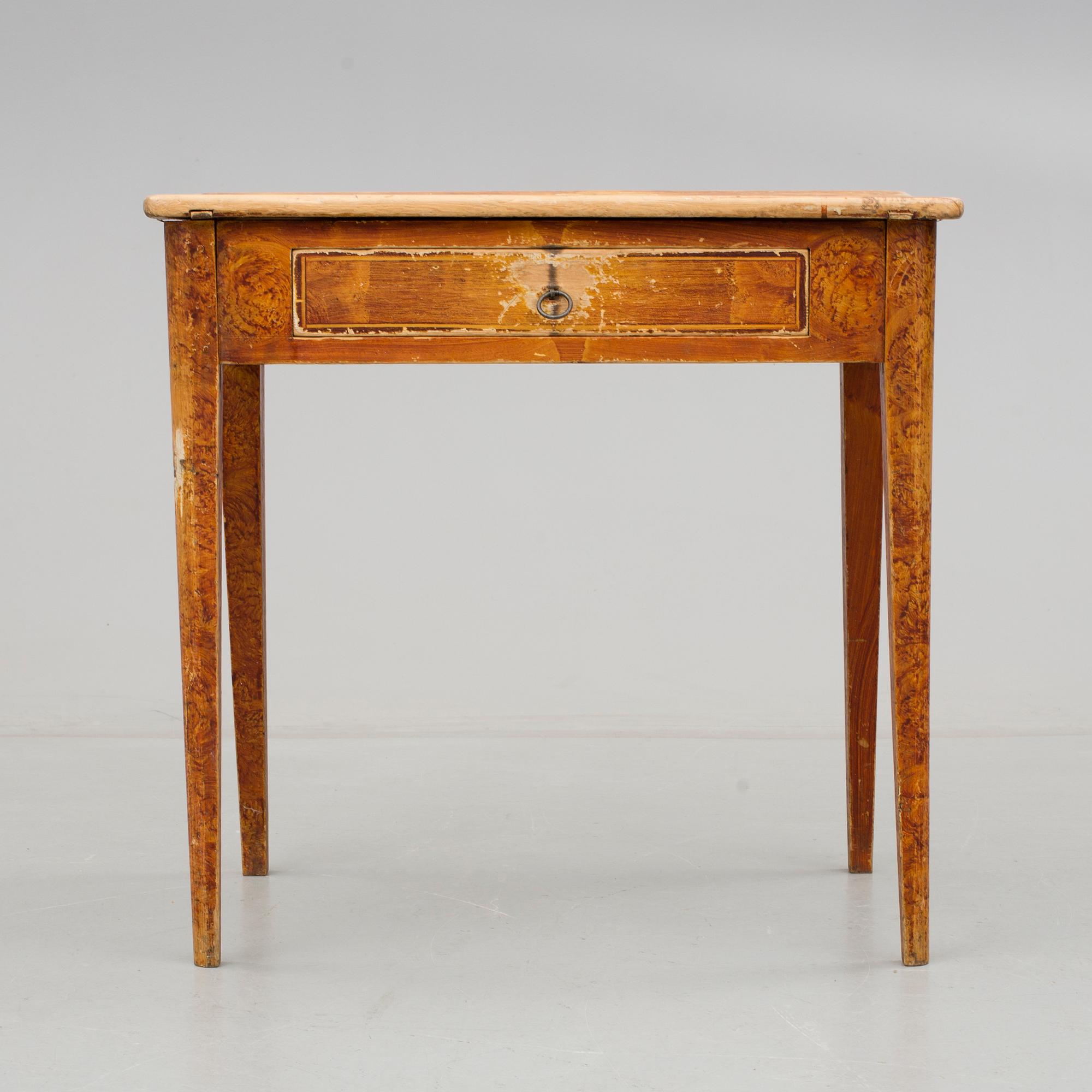 BORD, allmoge. S k mössbord, 1800-tal.