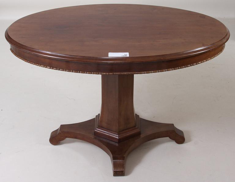 SALONGSGRUPP, 4 delar, Karl Johan-stil, 1900-tal.