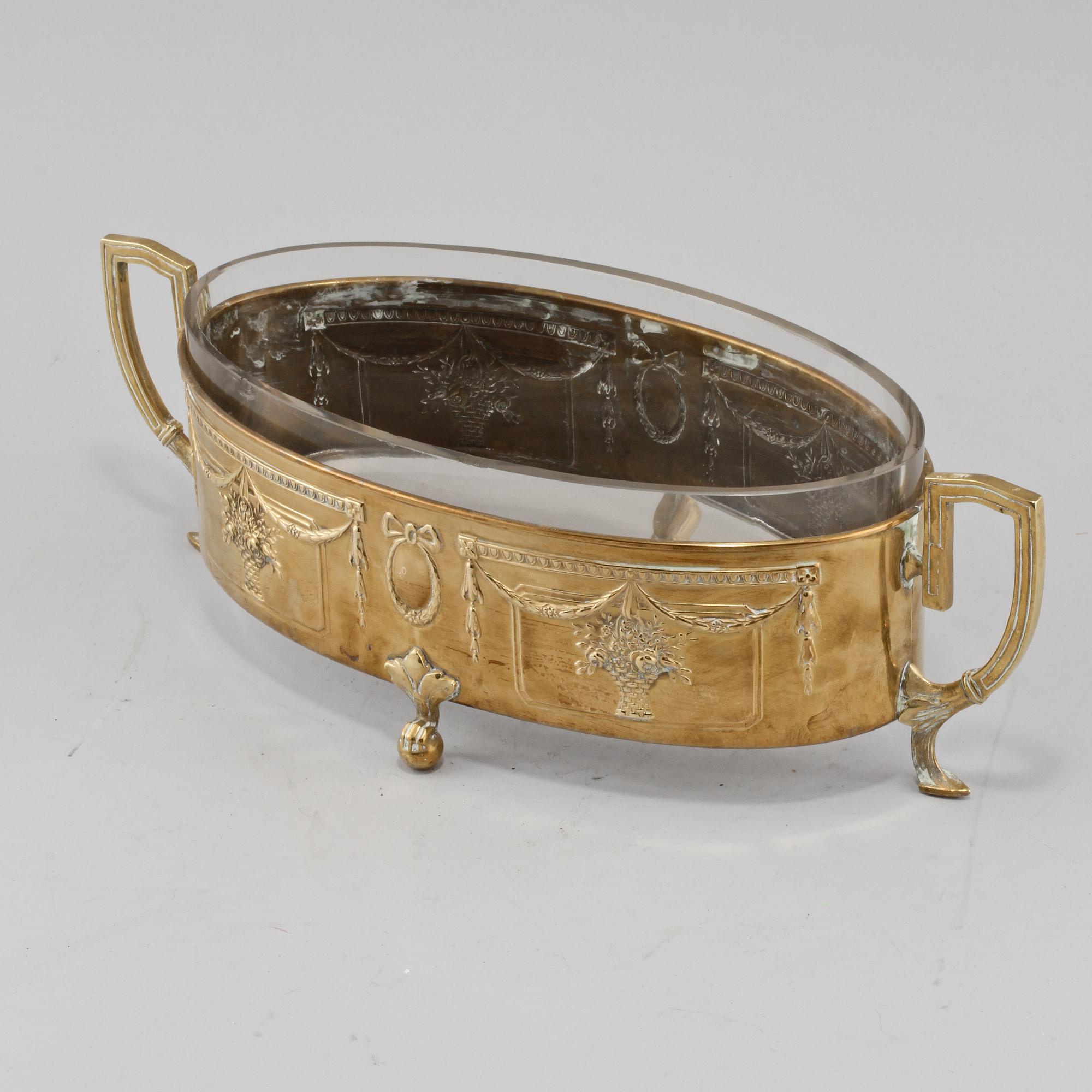 JARDINIERE, gulmetall och glas, gustaviansk stil, tidigt 1900-tal.