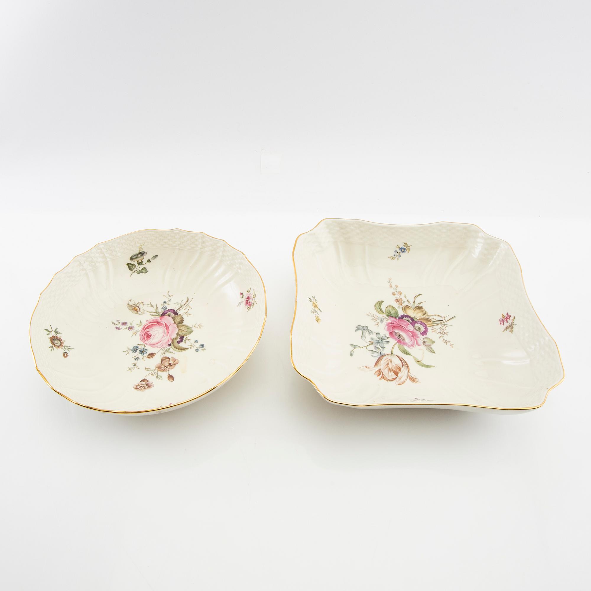 Servis ca 60 dlr "Frijsenborg" Royal Copenhagen Danmark 1900-talets mitt porslin.