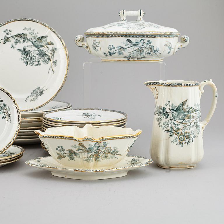 A Gustafsberg 'Weixö' part dinner service.