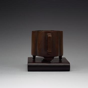 RÖKELSEKAR, brons. Qingdynastin, troligen Qianlong (1736-95).