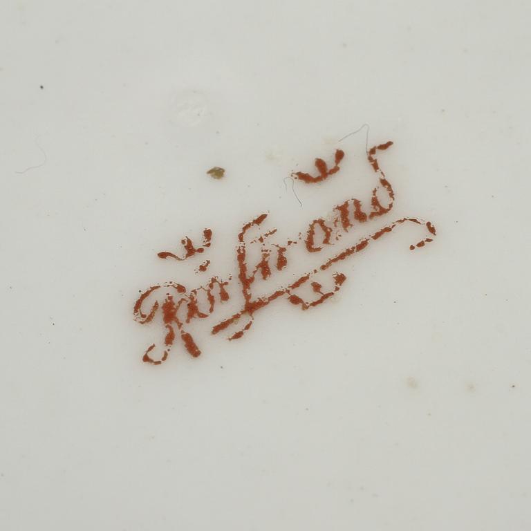 KAFFEKOPPAR MED FAT, 5 st samt FAT, porslin, Rörstrand, omkring 1890.