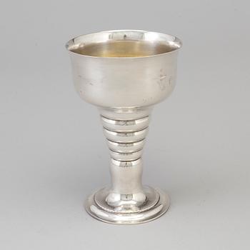 A Danish Art Nouveu sterling silver vase maker's mark A Michelsen, Copenhagen, 1912.