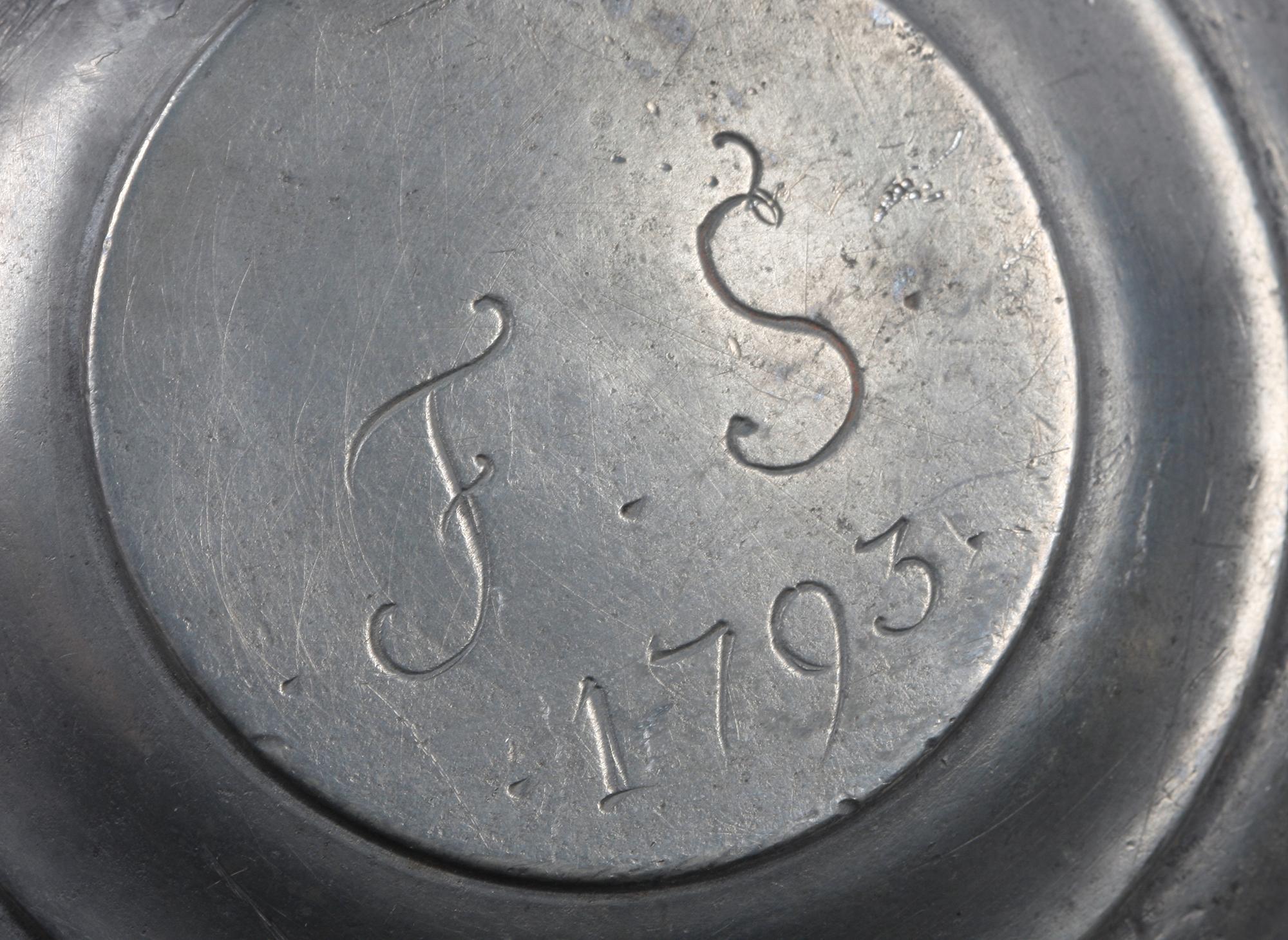 SKÄNKSTOP, 2 st, tenn, Danmark/Tyskland sent 1700-tal resp Sven Ekström, Norrköping 1859.