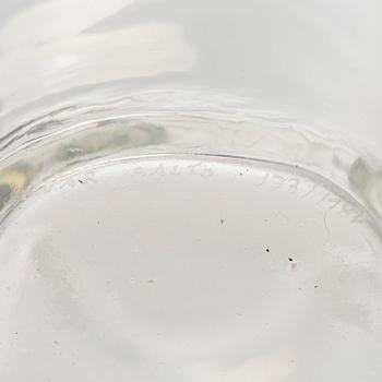 Alvar Aalto, vas, modell 3032, signerad Alvar Aalto 173/1986.