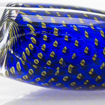 Skulptur, glas, signerad, formgivare Hanne Dreutler, glasblåsare Arthur Zirnsack, Studio Åhus 2002.