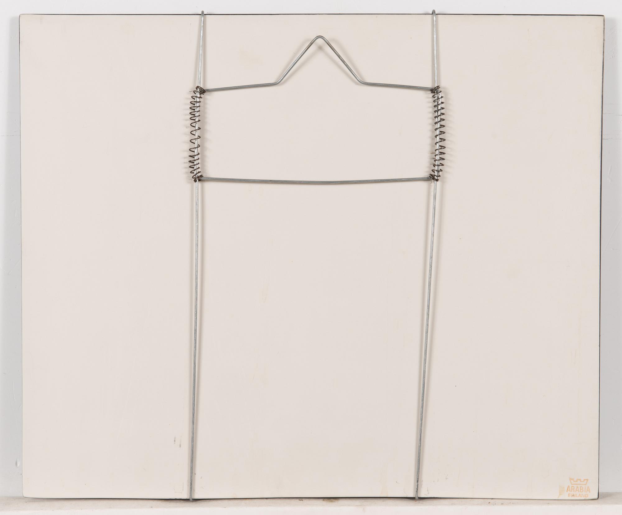 Heljä Liukko-Sundström, väggplattor, 4 st, signerade Heljä Liukko-Sundström, Arabia 1982 och 1983.