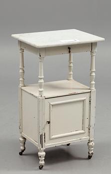 POTTSKÅP, 1800-talets andra hälft.