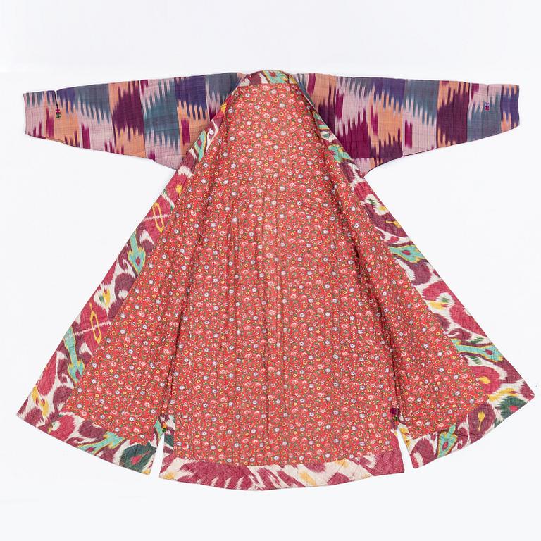 A woman’s Chapan, silk and cotton Ikat, Central Asia, 1880s.