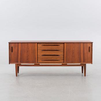 SIDEBOARD, "Cortina", Nils Jonsson, Troeds Möbelfabrik, Bjärnum, 1900-talets tredje kvartal. -Cites-intyg.