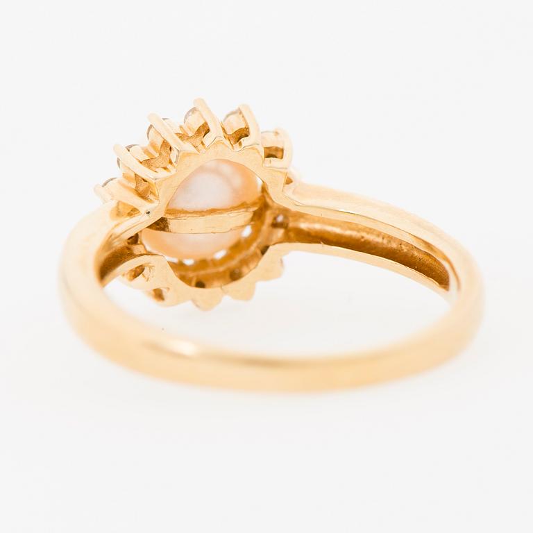 RING, odlad pärla, briljantslipade diamanter, 18K guld.