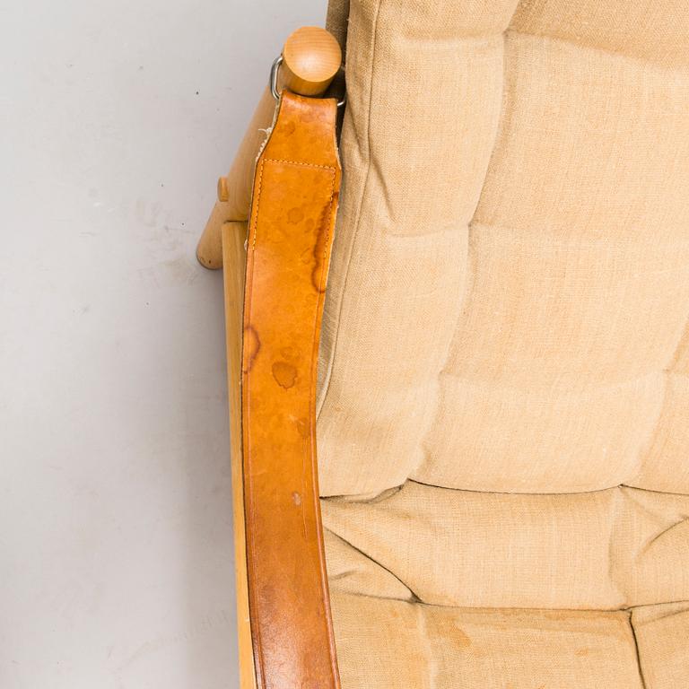BROR BOIJE, A pair of 'Junker' easy chairs and an ottoman for Dux, Sweden, latter half of the 20th Century.