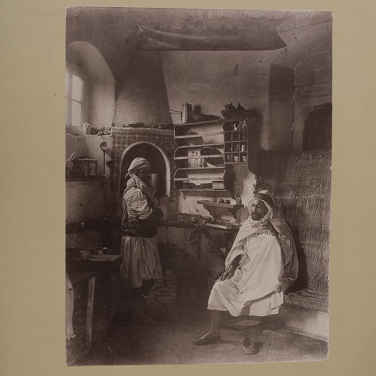 Album of photographs from Alger, late 19th century.