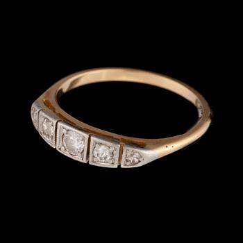 RING, 18K guld, diamanter. A. Tillander, 1953. Vikt ca 1,8 g.