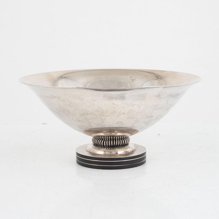 A Swedish silver bowl, mark of GAB, Stockholm 1938.