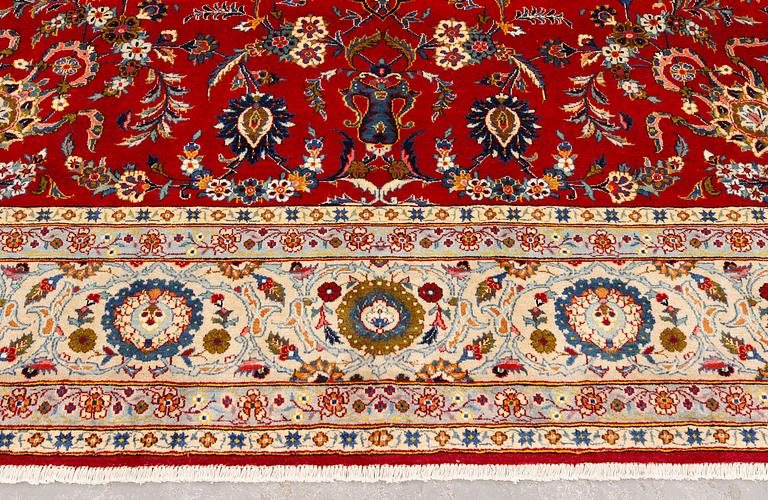 A so called Royal Kashan carpet, c. 369 x 265 cm.