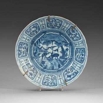 335. A blue and white kraak dish, Ming dynasty, Wanli (1572-1620).