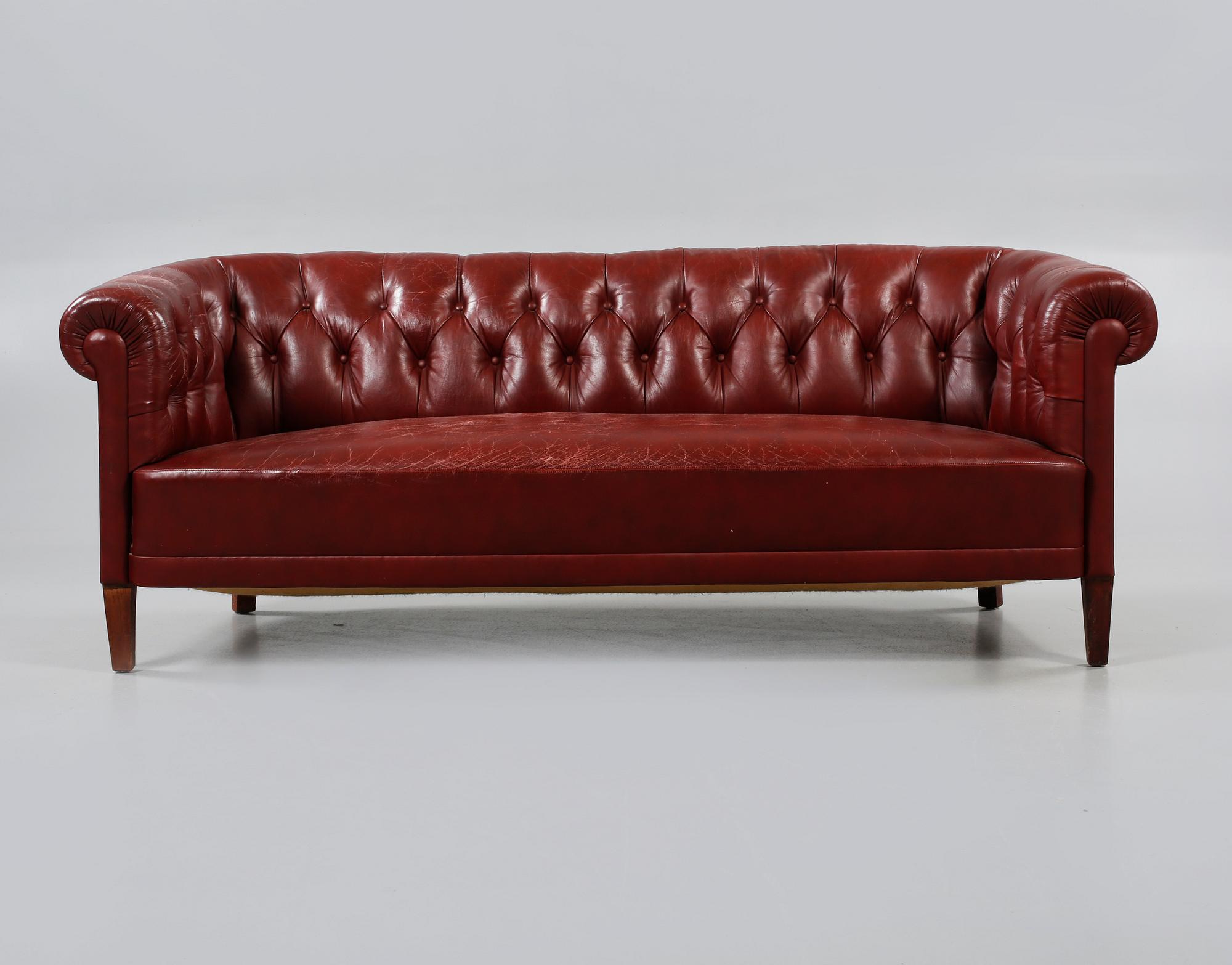 SOFFA, Chesterfield-modell, 1900-talets andra hälft.