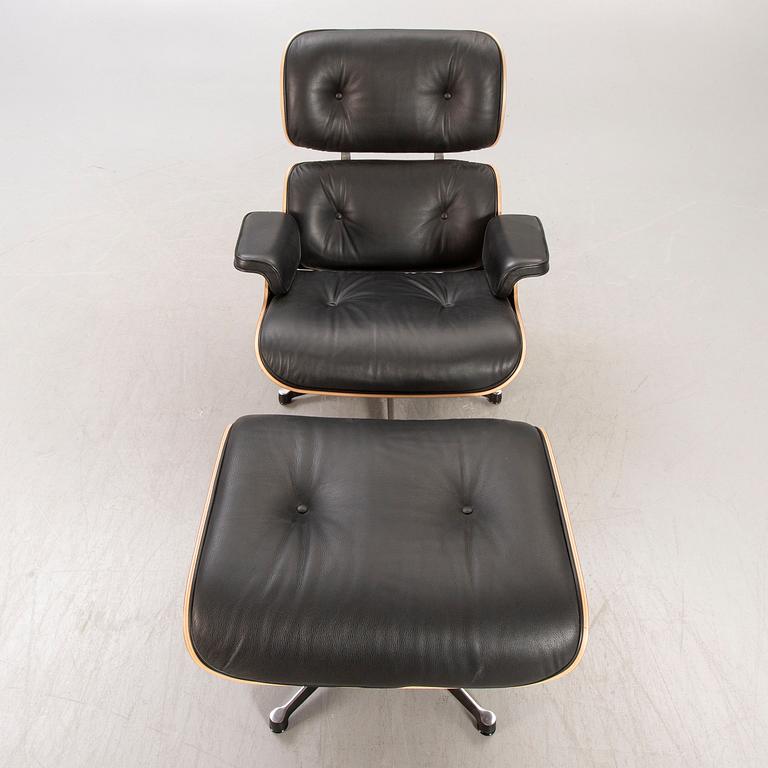 Charles and Ray Eames, fåtölj och fotpall, "Lounge Chair", Vitra, 2010-tal.