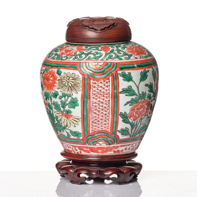 Kruka, porslin, Wucai, 1600-tal.