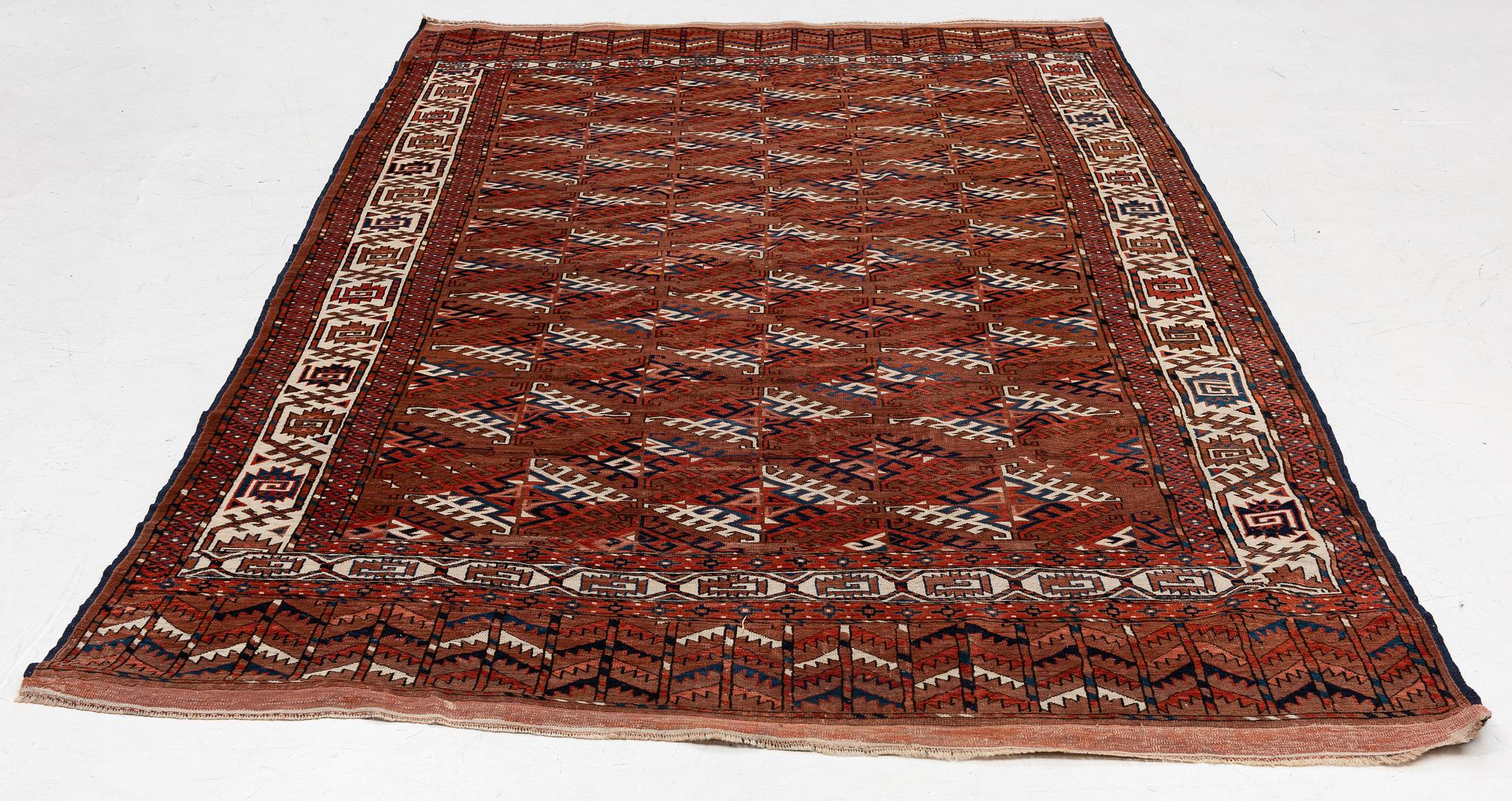 An antique Turkmen, carpet, c. 310 x 180 cm.