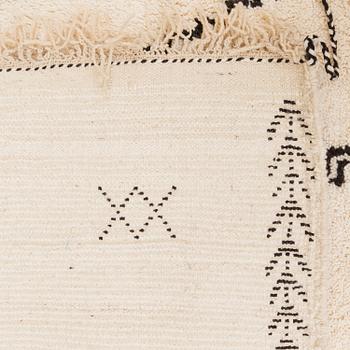 A MOROCCAN BENI OURAIN CARPET. Circa 490x305 cm.