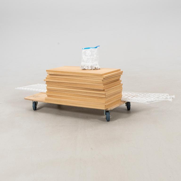 Nils Strinning, hyllsystem "Strinning" inköpt 2022.